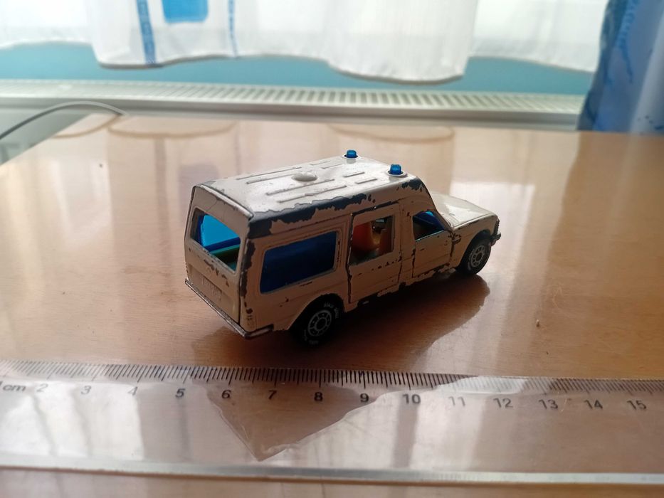 Masinuta metal SIKU Mercedes W123 salvare Germania