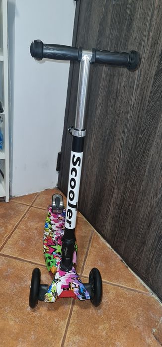 Trotineta din Aluminiu Lean&Steer Multicolora