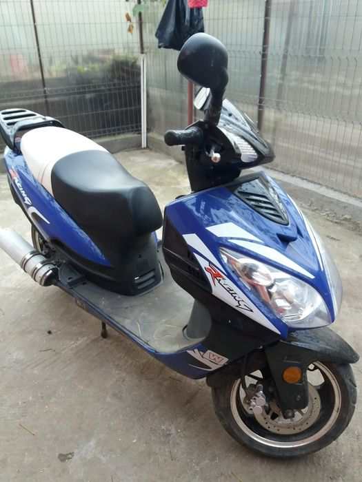 Vând scuter gy6 50cc