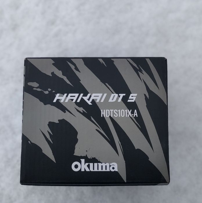 Vând mulineta Okuma Hakai