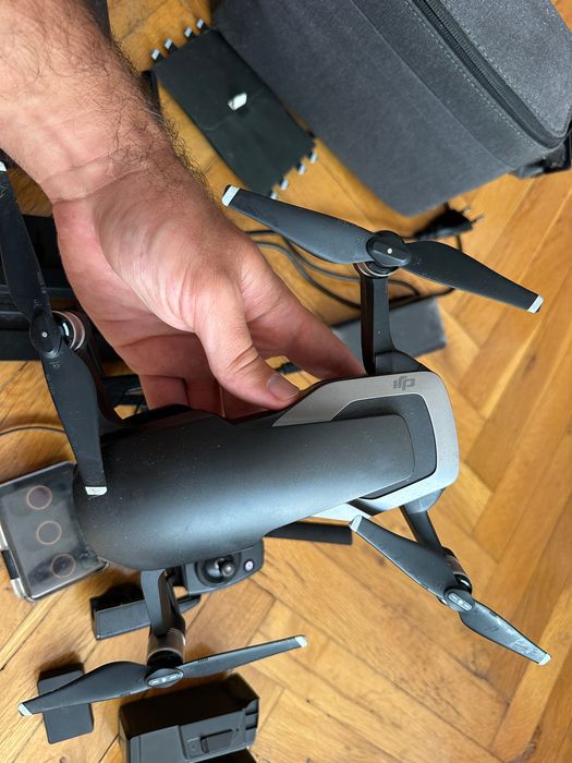 Дрон DJI Mavic Air
