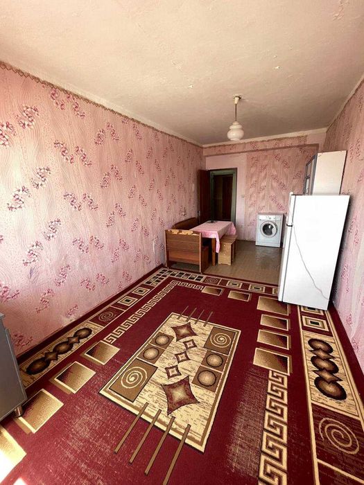 Продается 2-к квартира,переделанная в 3-к Яшнабод (Асалабад-2)