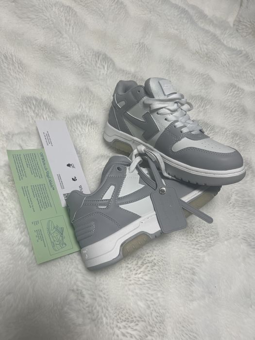 OFF-White sneakers originali noi marimea 39 cu cutie si certificat