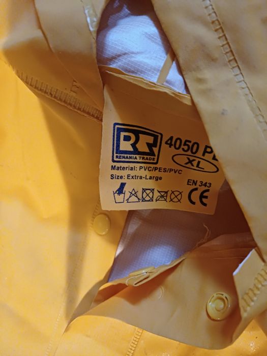 Salopetă de ploaie ultra rezistenta