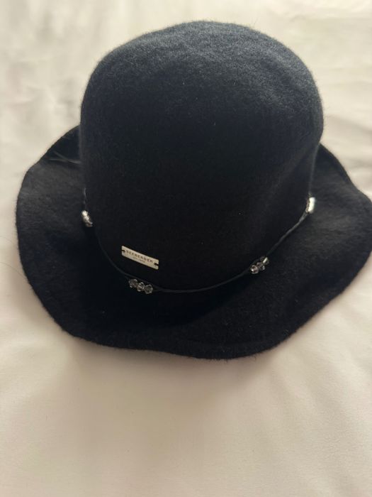 Различни шапки по 10лв