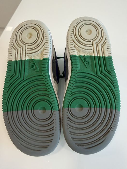 Детски кожени маратонки Nike “Force 1 Lv8” 30 номер 18,5 см. Стелка