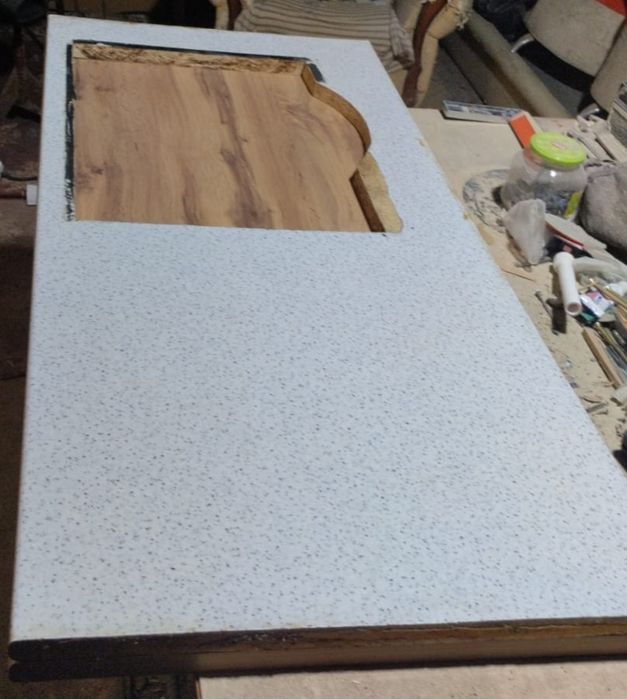 Продам столешницу на кухню