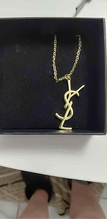 Lantisor Yves Saint Laurent