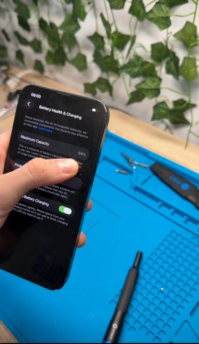 Vând baterie iPhone 14 84% Sănătate baterie