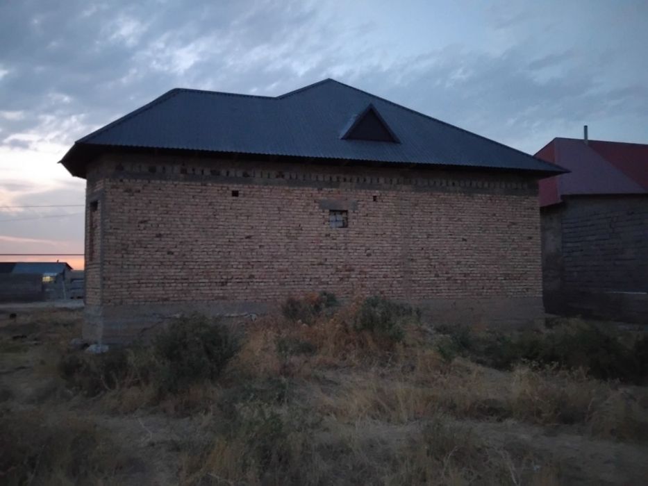 Уй сатылады. Прадается дом