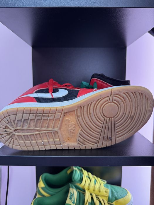 Nike Air Jordan 1 Mid SE ‘’Christmas ‘’ edition