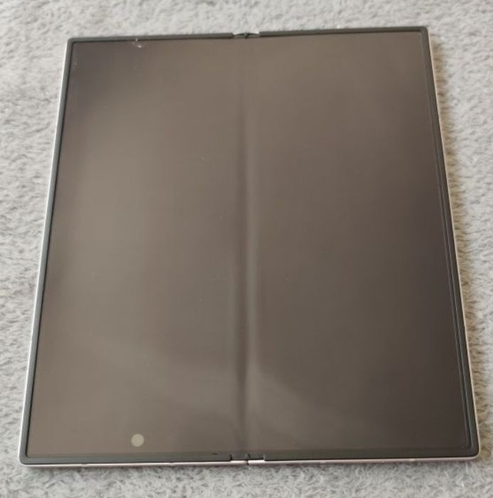 Продавам Samsung Galaxy Z Fold 6 256GB, розов.