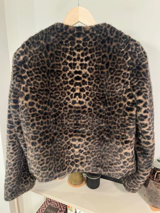 Късо палто H&M с леопардов десен