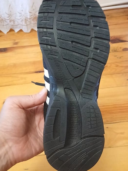 Маратонки ADIDAS