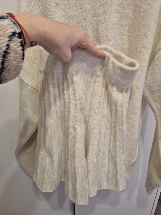 Set din tricot format din pulover si fusta marime universala