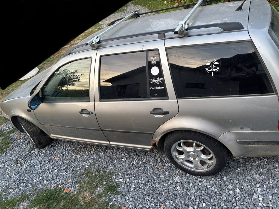 Vand golf 4 1.9 tdi axr pentru piese