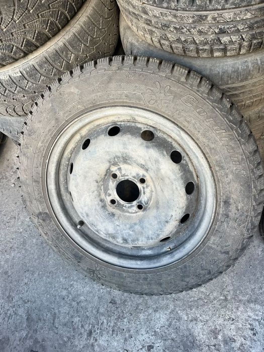 Продам шины с дисками шипованные