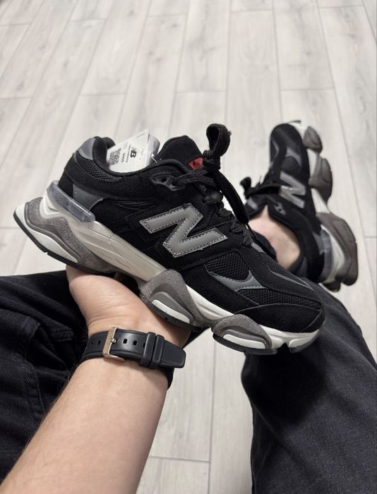 Adidasi New Balance 9060 negru