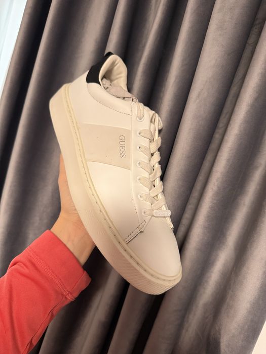 Adidasi Barbati Guess Marimea 42