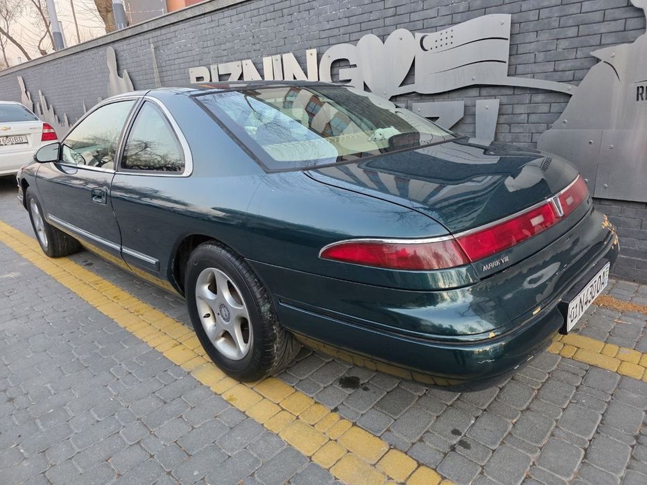 Продаётся редкий американский купе бизнес-класса — Lincoln Mark 8