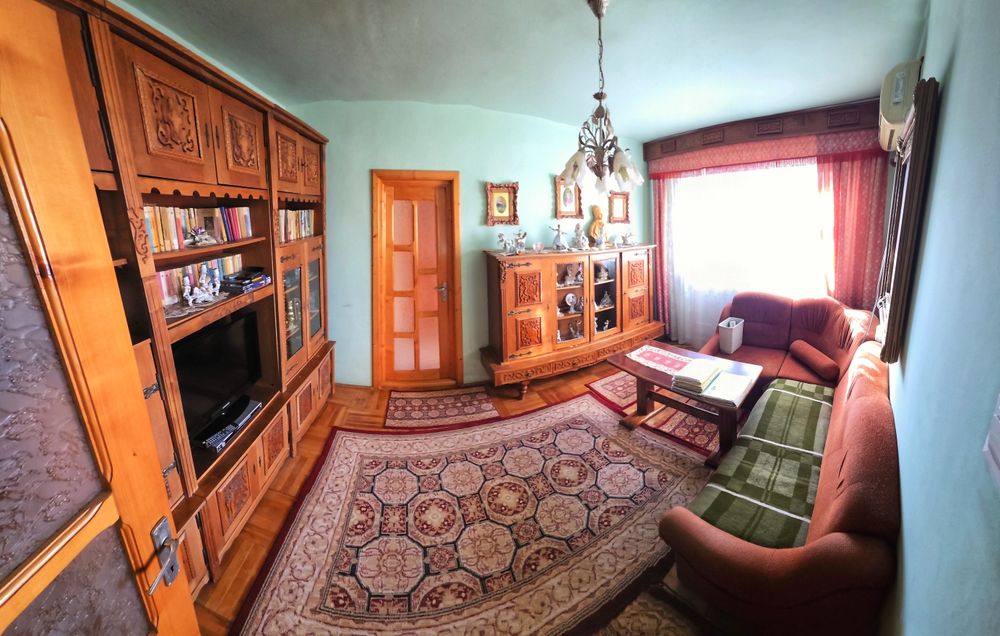 Vand apartament 3 camere Vlaicu