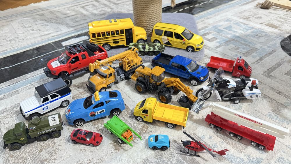 Игрушки, машинки