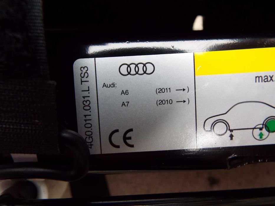 vand trusa cric,coarba,cui tractare original audi A6,A7,S6,S7,RS6,RS7