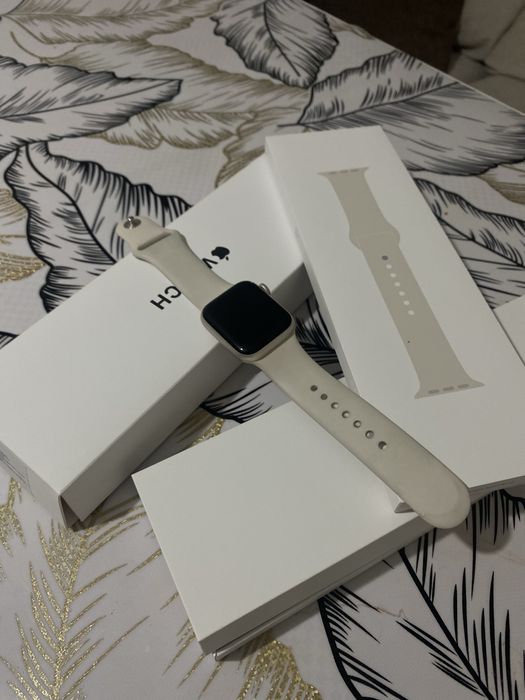 Apple Watch SE 2024 40 мм