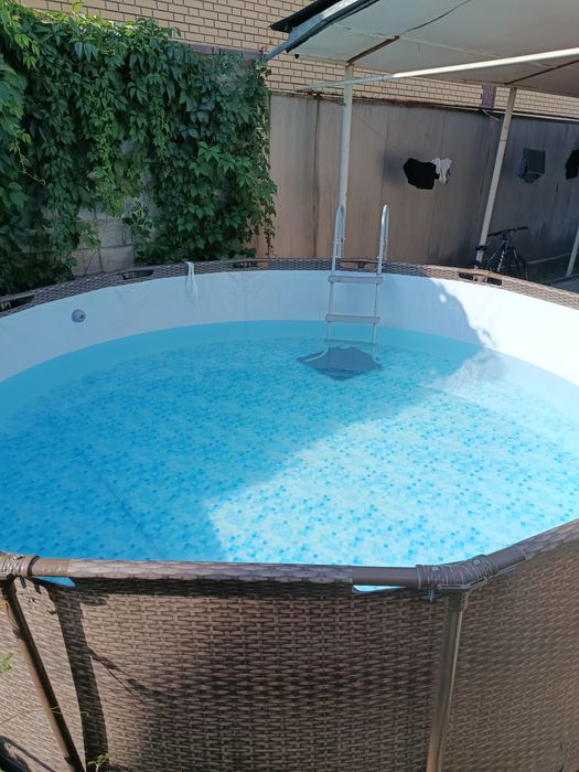 Отличный бассейн