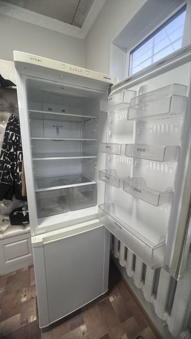 Срочно продам холодилник