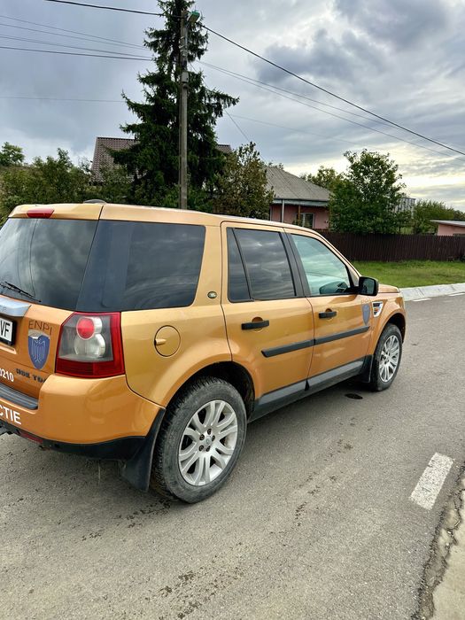 Vând Land Rover Freelander 2 HSE, an 2007, motorizare 2.2 TD4 diesel, 160 CP, cutie manuală cu 6 trepte și tracțiune integrală 4x4.