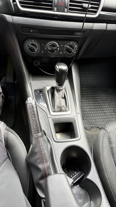 Срочно! MAZDA 3 2015