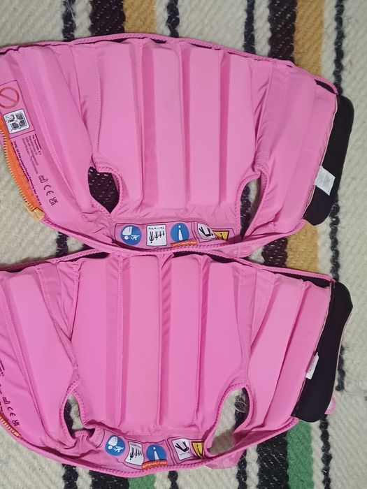 Vesta inot marca Swim Essentials