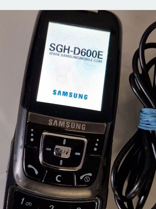 Telefon Samsung D600E