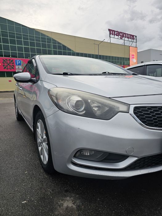 Продаю машину Kia Cerato