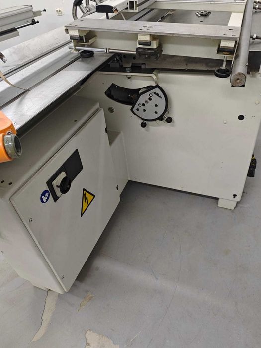 форматно-раскроечных станок SCM Class SI 300