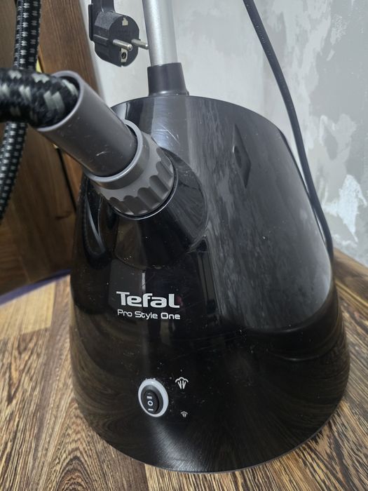 Продам Отпариватель Tefal