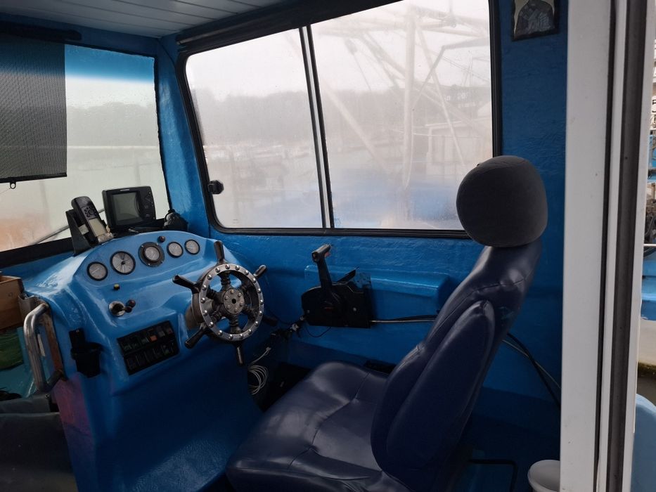 Продавам лодка за разходка или риболов