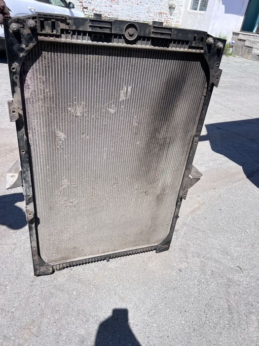 Продам радиатор от DAF 105