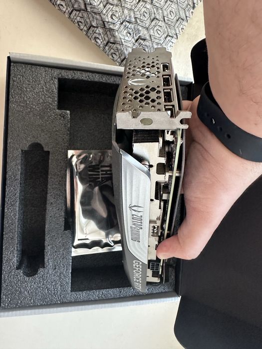 Nvidia zotac 4070 twin edge 12gb