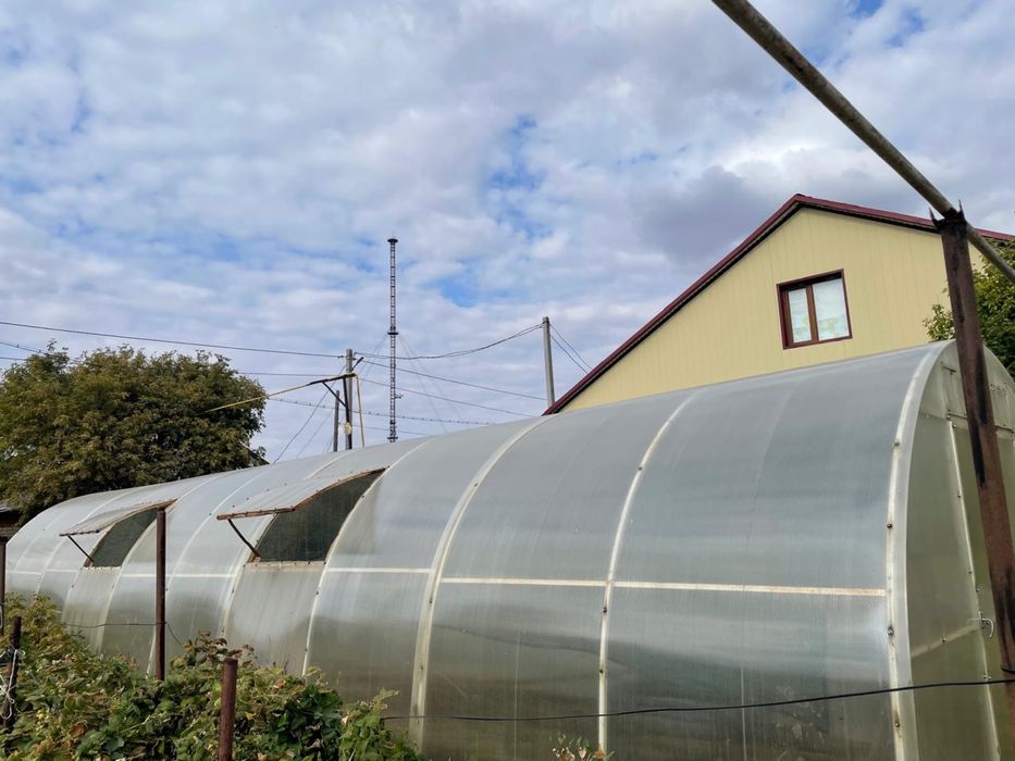Продам срочно теплицу 10х3
