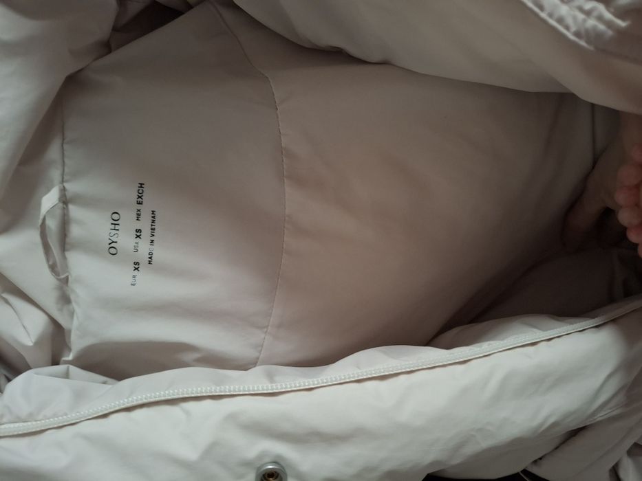 Oysho бежаво яке хс с пух