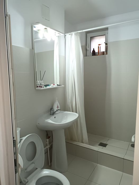 Apartament de închiriat