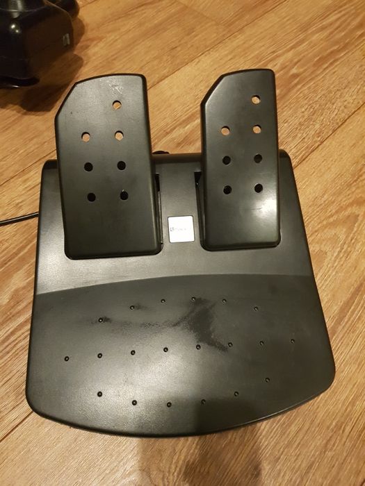 Volan de gameing pentru PC sau PS3