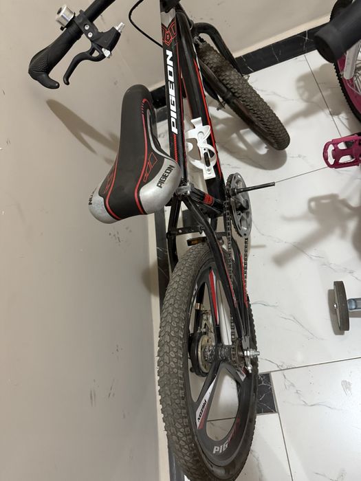 Продам велоспед среднего размера