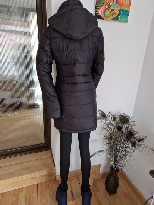 Geacǎ iarnǎ lungǎ de la O’Neill , rezistentǎ la vânt , frig , ploaie