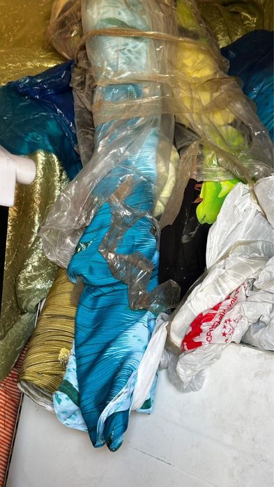 Ткани остатки в рулонах