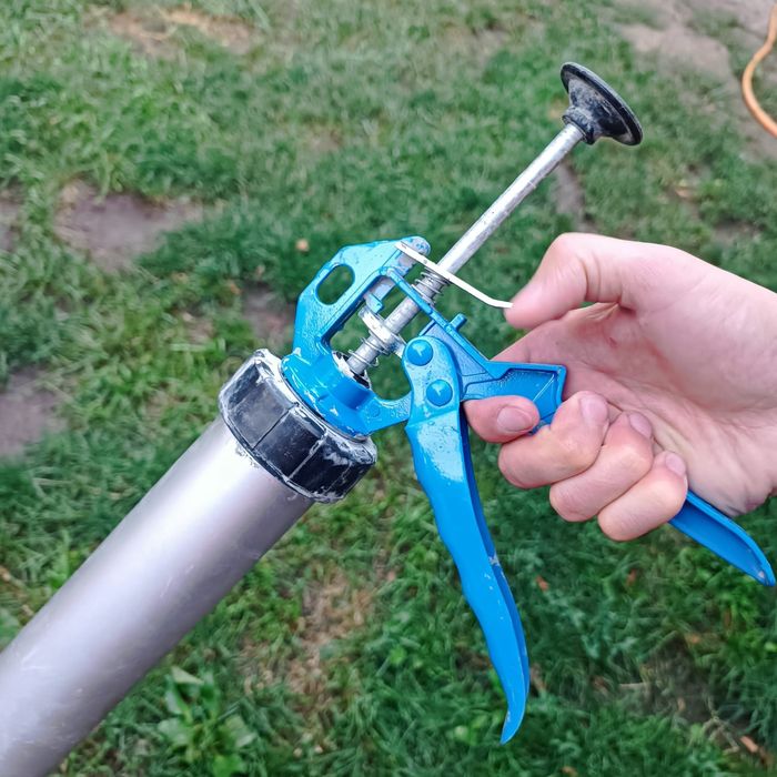 Пистолет для герметика