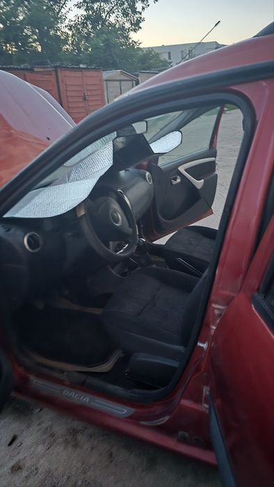 Заглавие: Продавам Dacia Logan MCV (2009 г.) — Бензин / Газ (Фабрична газова уредба)