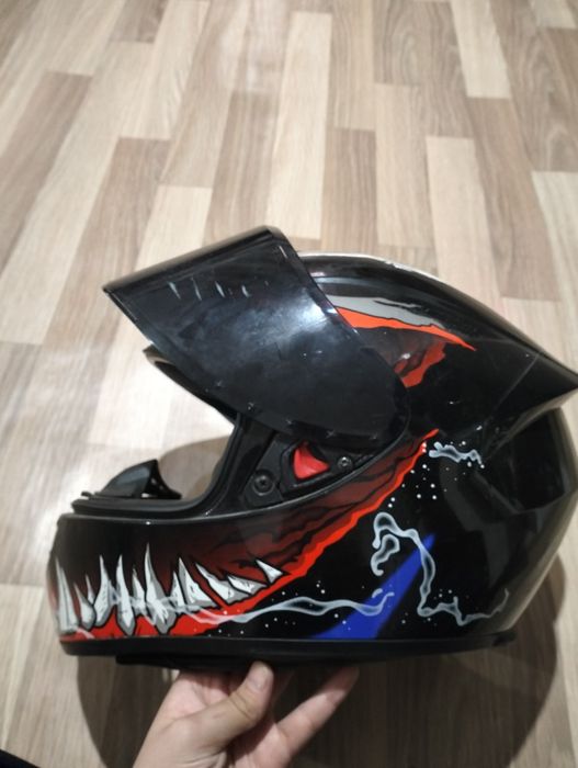 Срочно продам шлем